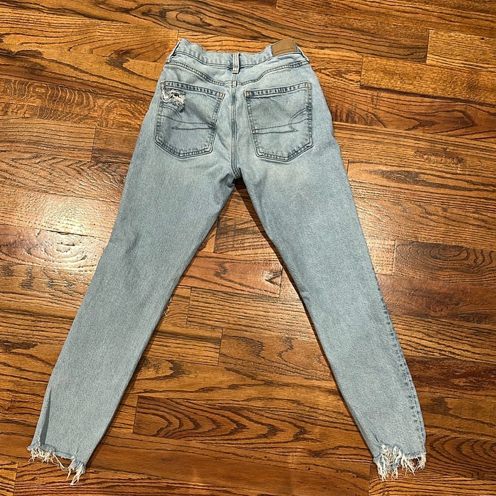 American Eagle Outfitters Light Blue Cropped Jeans